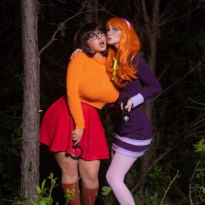 Velma & Daphne - Scooby Doo